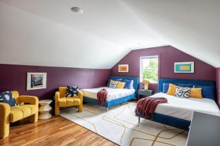 Luxury Home- Huge Yard, Fire Pit, Game and Movie Room - 6