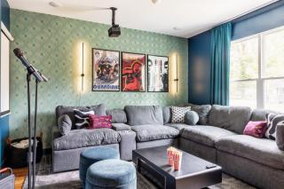 Luxury Home- Huge Yard, Fire Pit, Game and Movie Room - 9