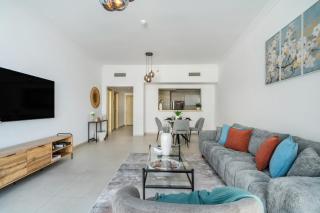 Artistic Retreat in JBR with Private Beach Access - Dubai - 8