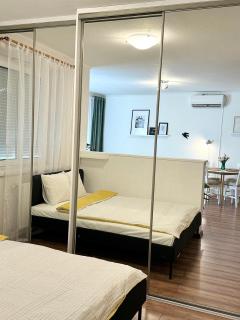 Serene Garden View Suite - Budapest - 6