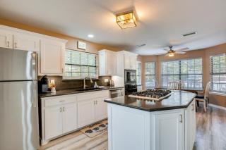 300 Feet to Lake Texoma Modern Home with Deck! - Shay - 1