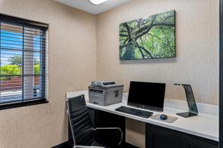 Best Western Presidential Hotel & Suites - Pine Bluff - 2