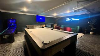 Luxury Home- Huge Yard, Fire Pit, Game and Movie Room - 3