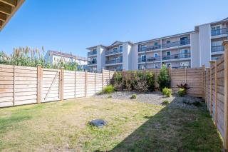 Rooftop Hot Tub - Second Row Pet Friendly - 3