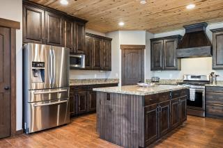 Family Paradise, Sleeps 14, High-End Interiors, 20 Minutes from the Mountain! - Park City - 5