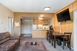 Unbeatable Location near Main Street, Community Hot Tub, 7 Min Walk to Base - Park City - 4