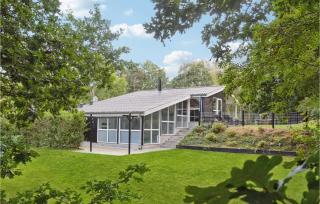 Awesome Home In Glesborg With Sauna - Fjellerup Strand - 4