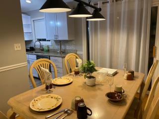 Charming Family Luxury Home - Winchester - 9
