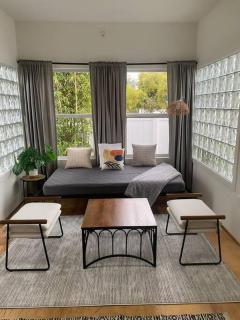 Coastal Los Angeles Retreat - Huge & Amazing Floor Plan in LA - 6