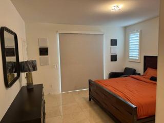 Luxury 1200 sqft 1bdrm retreat with den - Menifee - 3