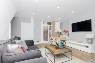 2BR flat in Kensington, 2 mints Earl's Court tube - Londra - 0