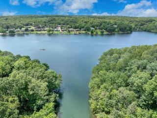 Lakefront Getaway - Bella Vista - 0