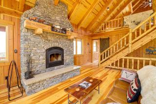 Nordic Style Lodge with Deck on 80 Acres in Arlee - 7