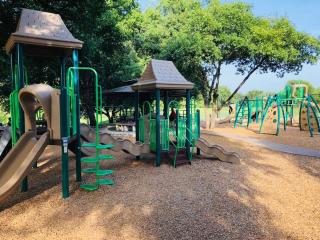 Cosy and Open with Loft on Greenbelt - 2