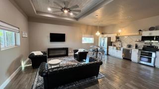 The Shophouse at Transplant Acres - Bandera - 6