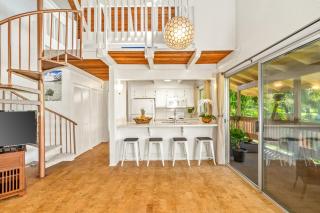 Beautiful 2 Br 2.5 Ba Condo Golf Course View, Pool, Hot Tub (209AB) - Princeville - 3