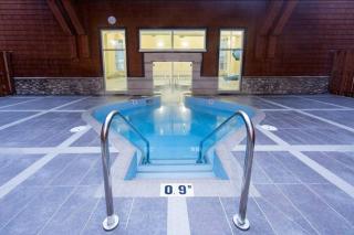 Mountain Getaway in Canmore - Sleeps 6 - Pool & Hottub - Canmore - 9