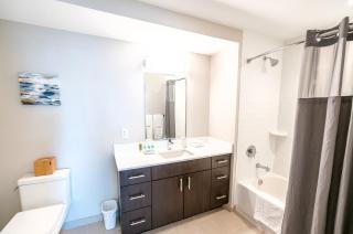 Entire Apt Downtown with Gym - Stamford - 4