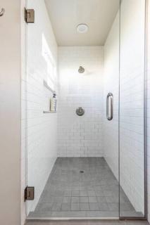 Charming Mid-Century Craftsman, Hot Tub with Serene Yard - San Diego - 8