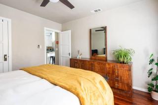 Charming Mid-Century Craftsman, Hot Tub with Serene Yard - San Diego - 6