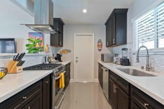 Modern home w Private Pool Spa Pets Welcome - Palm Springs - 4