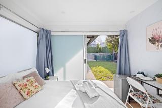 Modern Double Room at Botany - Mins to Airport - Shared Bathroom - Sydney - 5