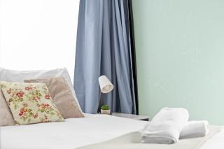 Modern Double Room at Botany - Mins to Airport - Shared Bathroom - Sydney - 4