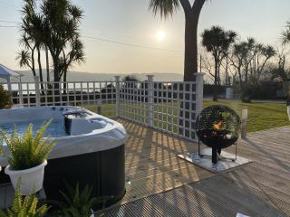 Seaview Cottage on the Island - 0