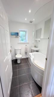 Tranquil North Devon Lodge - 2BR, Countryside Views & Pool, High Bickington close to Umberleigh, Barnstaple, Bideford & Westward Ho - 2