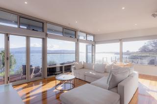 Oceanview oasis in Opossum Bay - South Arm - 9