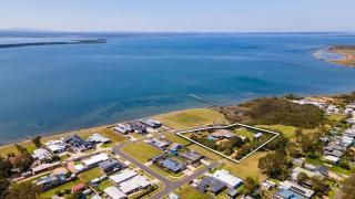 Chenu Lakeside Homestead - Eagle Point - 8