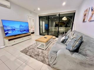 Modern Comfort near Westfield - Brisbane - 9