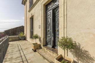 Maison Dix Chambres d'hôtes et Espace SPA Bien être - Néffiès - 2