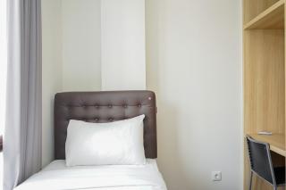Fully Furnished with Comfortable Design 3BR Asatti Apartment By Travelio - Tangerang - 5