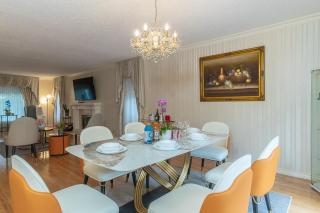 Garden Hotel 3-bedroom house for whole book - 6