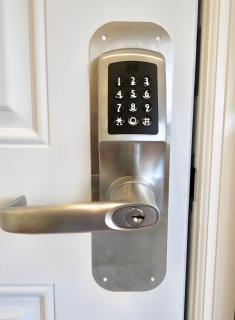 Hampton Bays Hotel On Main - 3