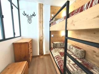 Studio rénové avec terrasse et accès pistes, parking inclus - FR-1-351-252 - 1