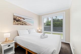 Light and Bright at Maloneys - 2