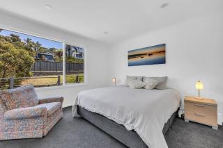 Seascape Beach House - 5