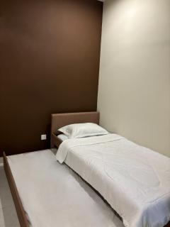 Dreamstays near UTM JPO Temple Senai Airport - Skudai - 2