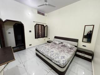 KANAK BHAVAN-Home Stay - Varanasi - 9