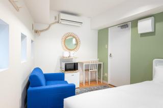 Higashi-Shinjuku 906 - 7