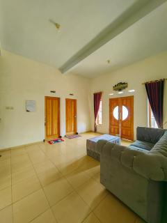 Nina Guest House UIN Malang - Ngadipuro - 0