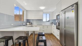 Coffs Harbour Beach Escape -Pet Friendly, Pool, Spa, Tennis, Near Beach - Coffs Harbour - 6