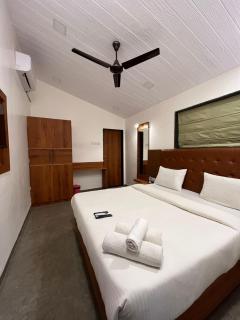 Khushi Riverside Resort & Spa - Mahabaleshwar - 1
