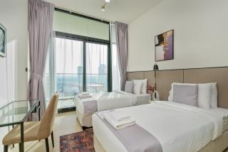 Vacay Lettings - Binghatti Emerald,JVC- Pool View - Dubai - 6