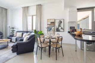 Frank Porter - The Residences At Business Central Tower - Dubai - 4