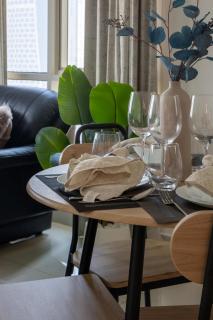 Frank Porter - The Residences At Business Central Tower - Dubai - 3