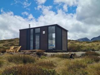 Lake Stella Mountain Retreat 2 - Rock Wren by Tiny Away - Mt Lyford - 0