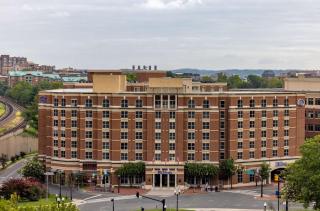 Hilton Alexandria Old Town - 9